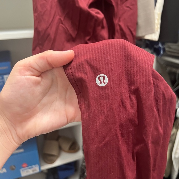 Lulu lemon joggers size 2 - Picture 1 of 2